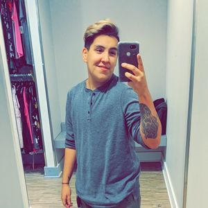 Meet your Posher, Avery